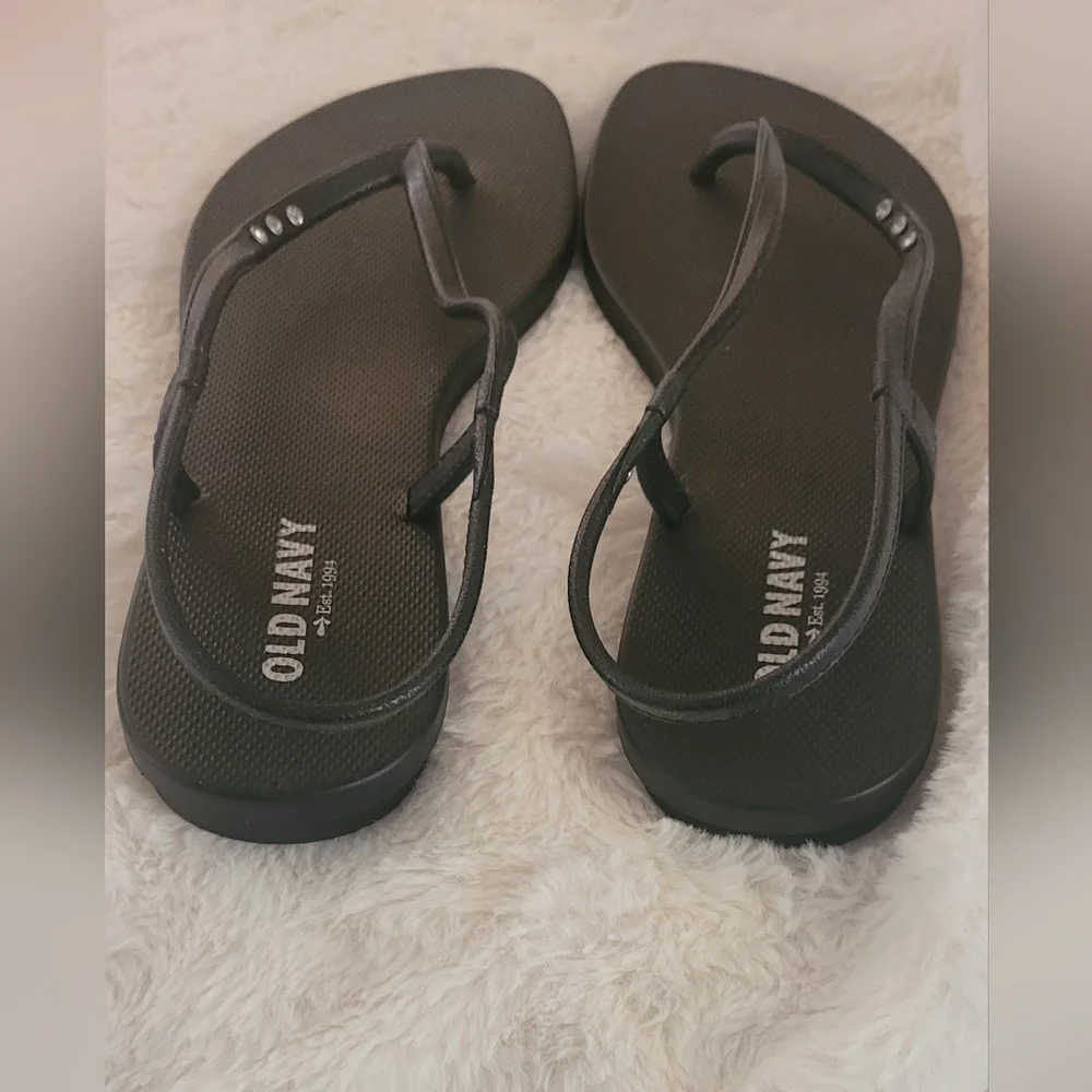 Old Navy Women's Black Sandals - Picture 3 of 5
